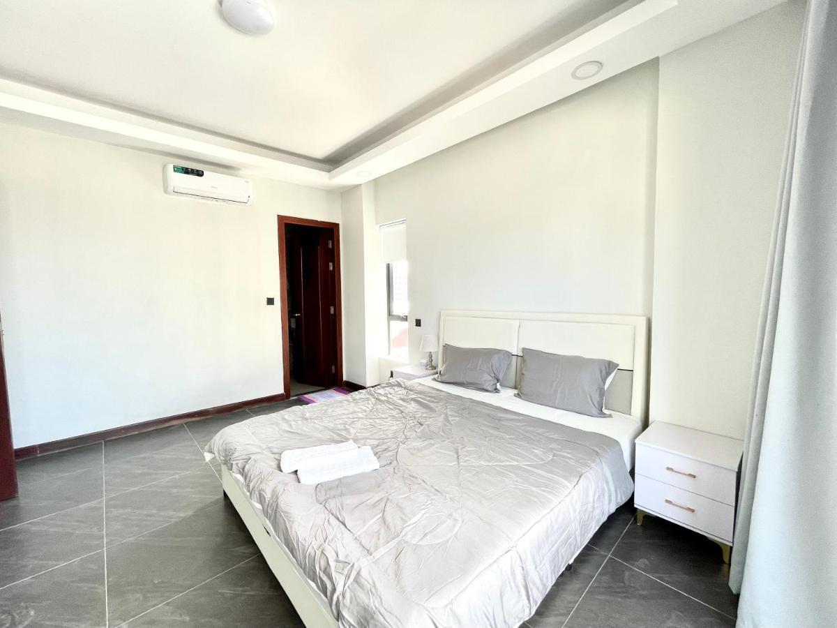 Skyview Residence & Apartments Sihanoukville Exteriör bild